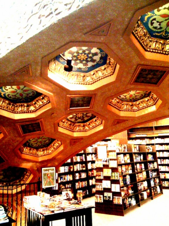 Interior of Rochester, MN Barnes and Noble