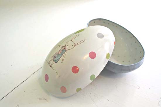 Maileg Large Printed tin Egg with Bunny Illustration for Easter