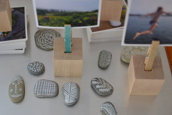 DIY wood block photo holders ~ easy handmade holiday gift | small for big